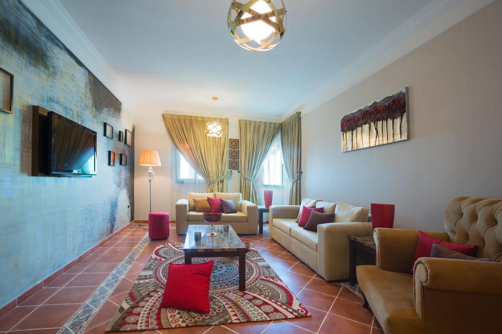 سفارى للاجنحه الفندقيه 4* جدة